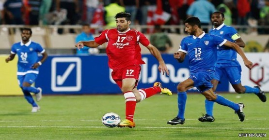 سعوديات يستعرضن تجاربهن في صيانة الجوال خلال المعرض التقني