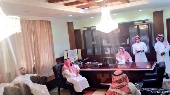 الابتدائية الثانية بتعليم عفيف تكرم نجمات التوعية الاسلامية