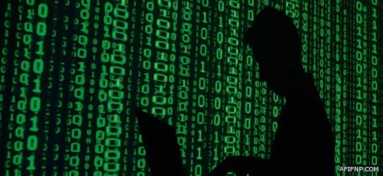 مدمن مخدرات يطعن والدته ويدهسها بالسيارة