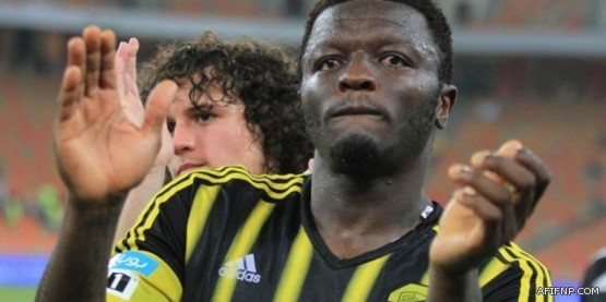 خادم الحرمين الشريفين يتسلم التقرير السنوي الثالث والخمسين لمؤسسة النقد العربي السعودي