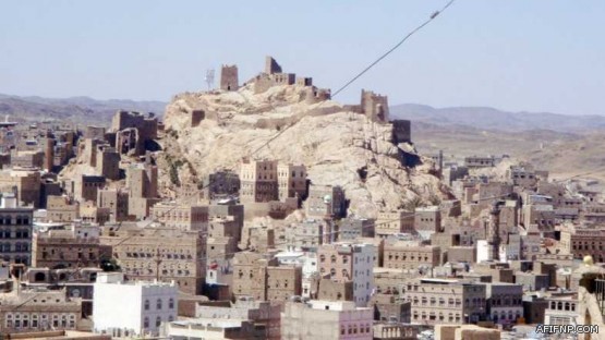 نائب أمير الرياض ينقل تعازي “القيادة” لأسرة الشهيد السبر