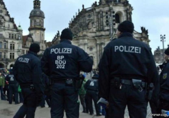 «مدني سكاكا» يسيطر على حريق شاحنة تحمل أعلاف البرسيم