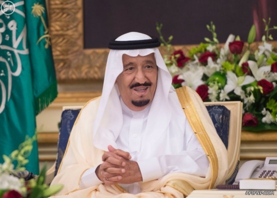 وزارة العمل: السماح للأجنبية أم المواطن وأبنائها بالعمل في المهن المقصورة على السعوديين