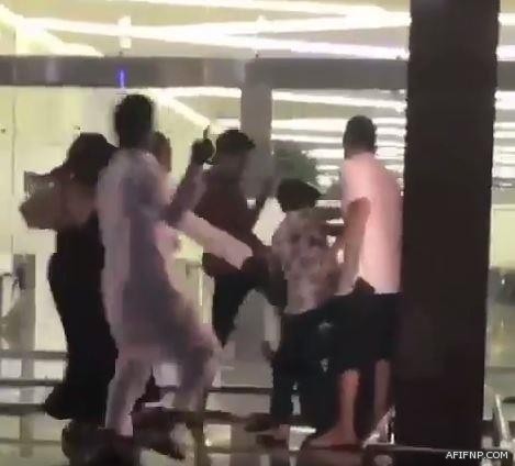 مصادر: “الكهرباء” تغري موظفيها للتقاعد المبكر مقابل عروض مليونية