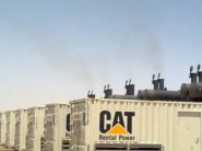 حريق إطارات يلوث سماء عفيف بالدخان