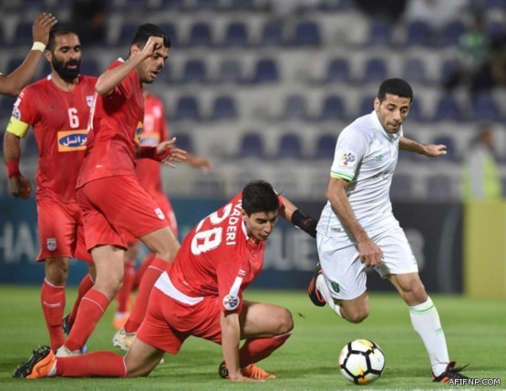 طبيب يصادف حادثاً مرورياً ويصر على المشاركة في إسعافهم بعفيف