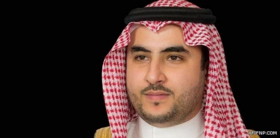 زوارق حوثية مفخخة ومسيّرة عن بُعد تهاجم سفناً تجارية في البحر الأحمر.. و”التحالف” يتصدى لها ويدمرها