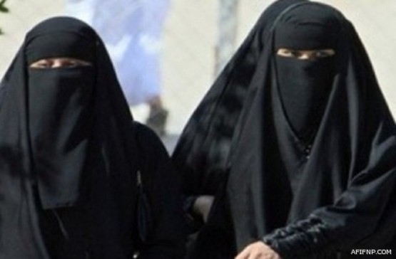 الإمارات.. خليجي يسرق منزل خطيبته ليشتري لها سيارة