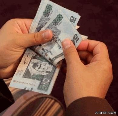 الجهات الأمنية بالأفلاج تطيح بشاب سرق جيب “لكزس” كان محمولا على “سطحة”