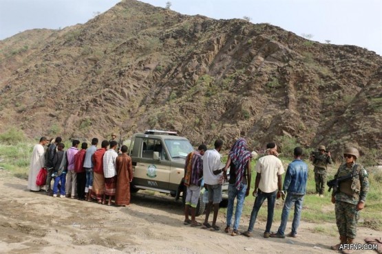 طلاب سعوديون يصممون “روبوت” كاشف للألغام يعمل بالطاقة الشمسية