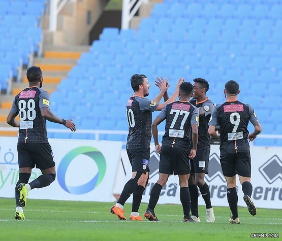 الفتح يفرض التعادل السلبي على النصر