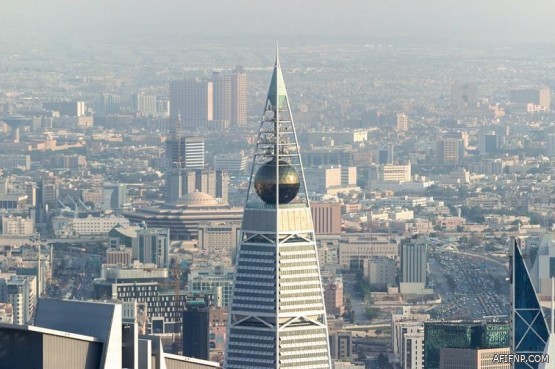 حفاظاً على سرية البيانات.. “الأحوال” تحذر من التعامل مع “أبو طاولة وشمسية”