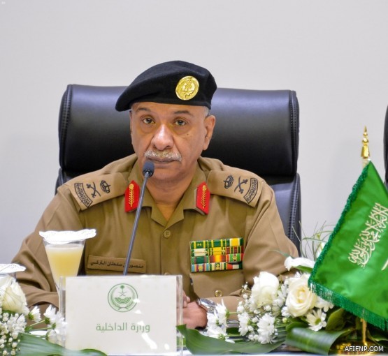 خادم الحرمين: تضحيات القطاعات العسكرية والأمنية محل فخر الوطن واعتزازه