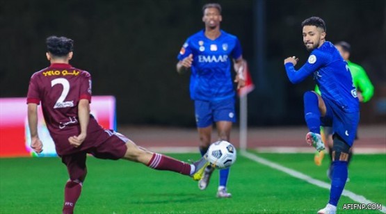 الشباب يقلب الطاولة على الوحدة