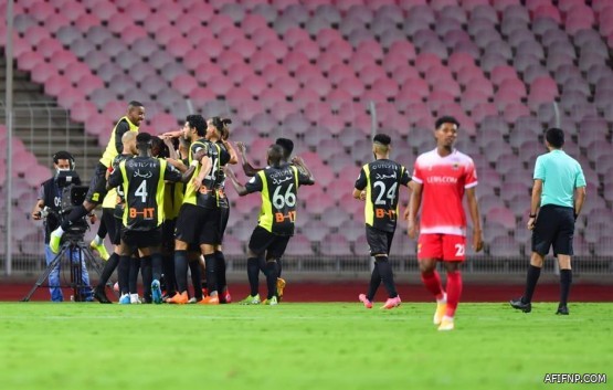 “النصر” يفشل في استغلال النقص العددي لـ”الاتفاق” ويكتفي بالتعادل