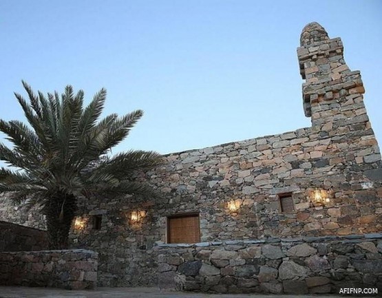 خطيبا الحرمين يُوصيان بالاجتهاد في العشر الأواخر واغتنام ثواب ليلة القدر