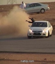 دهس مواطن..وآخر يضطر للافطار في طوابير توزيع الشعير