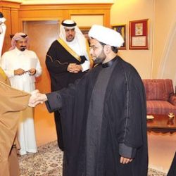 الزميل : زبن الغبيوي  يجري عملية جراحية ومدير التعليم يطمئن على صحته