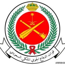 نشاطاً للرياح السطحية مثيرةً للأتربة والغبار على شرق ووسط المملكة