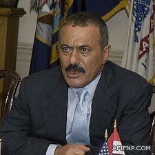 السلطات السورية تفرج عن 755 معتقلاً … والدابي يؤكد ان الوضع في حمص مطمئن