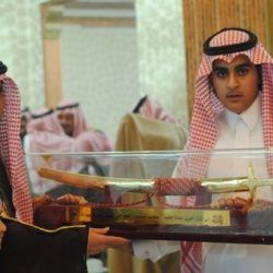 انقلاب مركبه على طريق الفيضه شمال عفيف