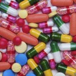 المفتي : مقابلة المرأة الموظفة فى محل بيع الملابس النسائية للرجال جرمٌ ومحرّمٌ شرعاً