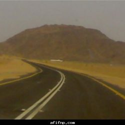 تخبطات عمود كهرباء وموقعه