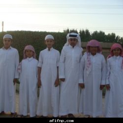 صورة صرح تعليمي تشكو يد العابثين